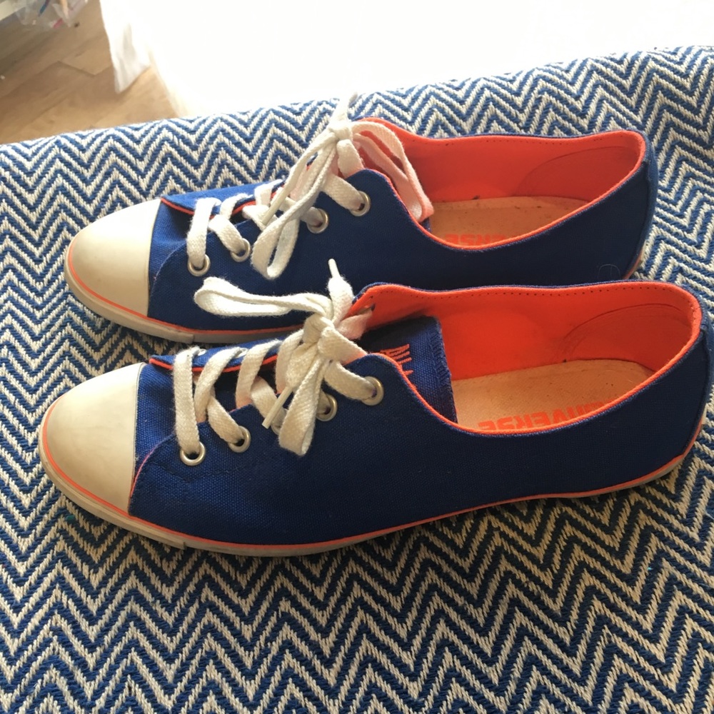 Converse Shoes size 6.5